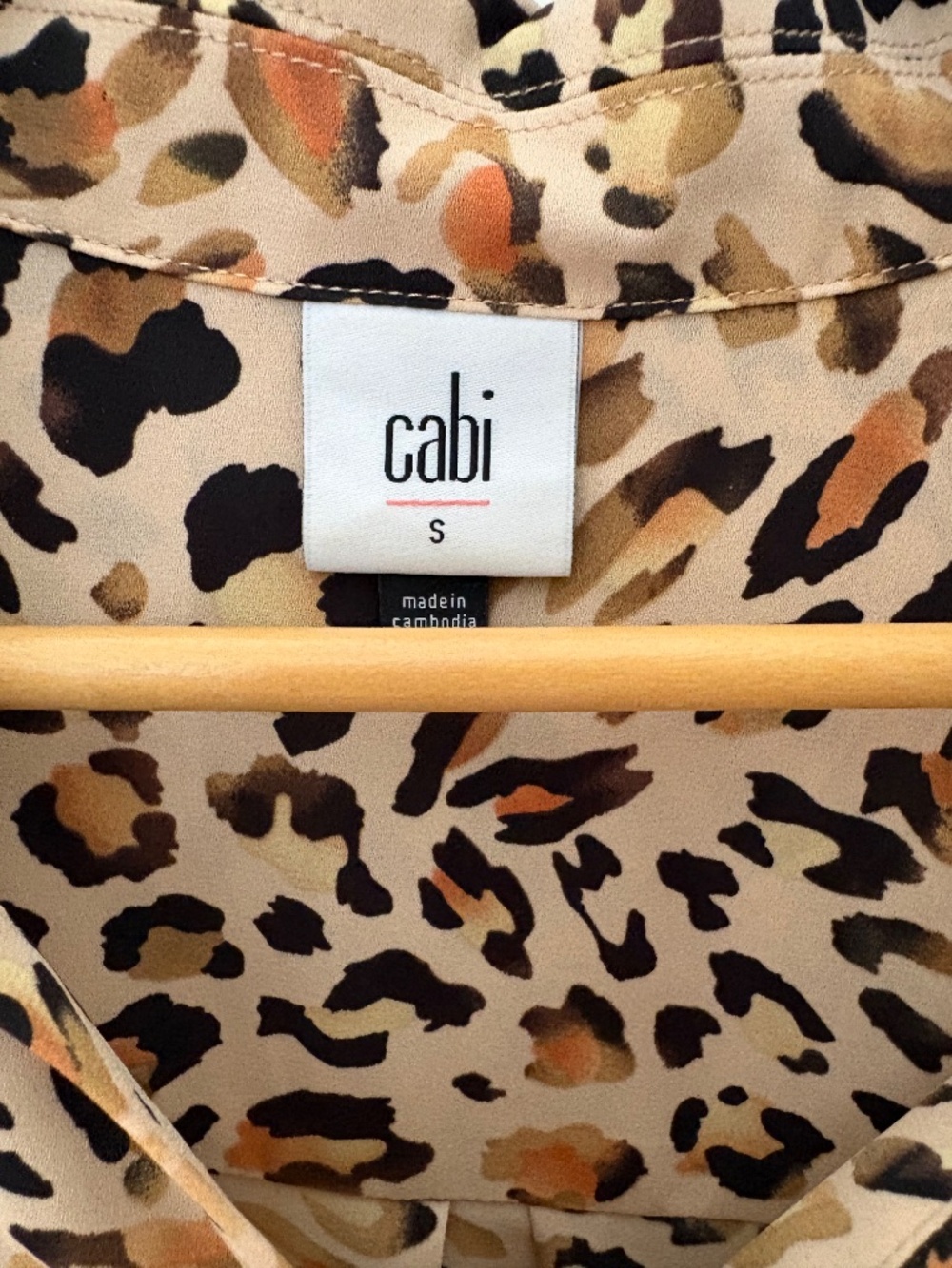 🩷 CAbi Lynx Top - Any 3 🩷CAbi tops for $45!!! - Picture 6 of 7